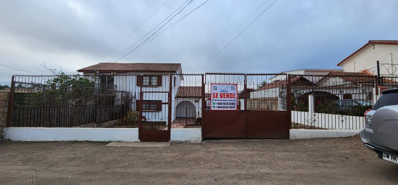 SE VENDE CASA EN LA SERENA - Image# 1