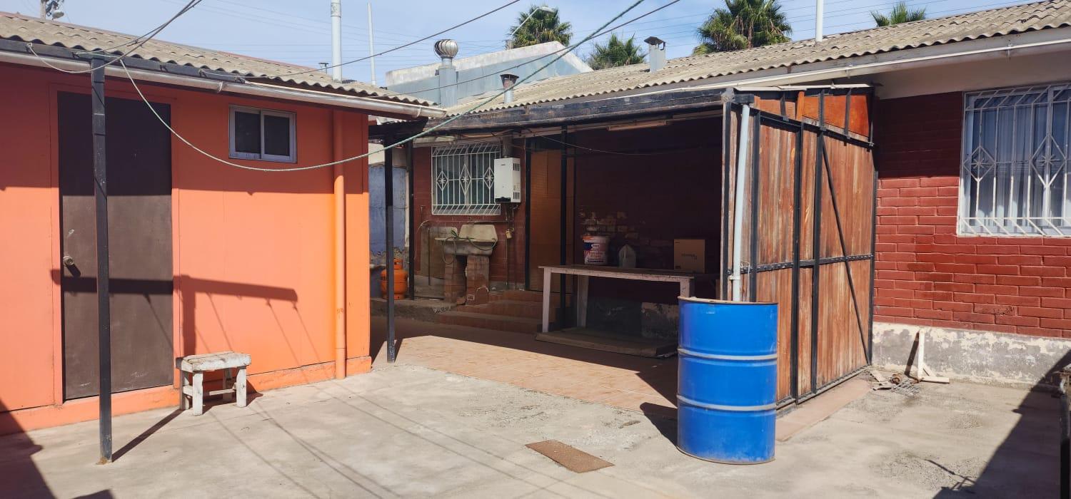 En venta casa ubicada en Calle Regimiento Arica (frente Colegio Altazor) - Image# 9