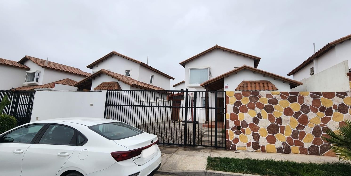 EN VENTA ACOGEDORA CASA EN SECTOR RESIDENCIAL SOLAR DE PEÑUELAS - Image# 1